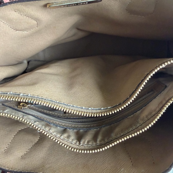 Michael Kors Pink Satchel and Wallet Set - Picture 6 of 15